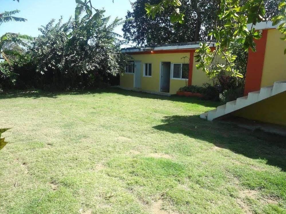 Gipsy Ranch Rooms Кабарете Екстериор снимка