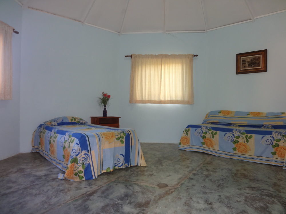 Gipsy Ranch Rooms Кабарете Екстериор снимка