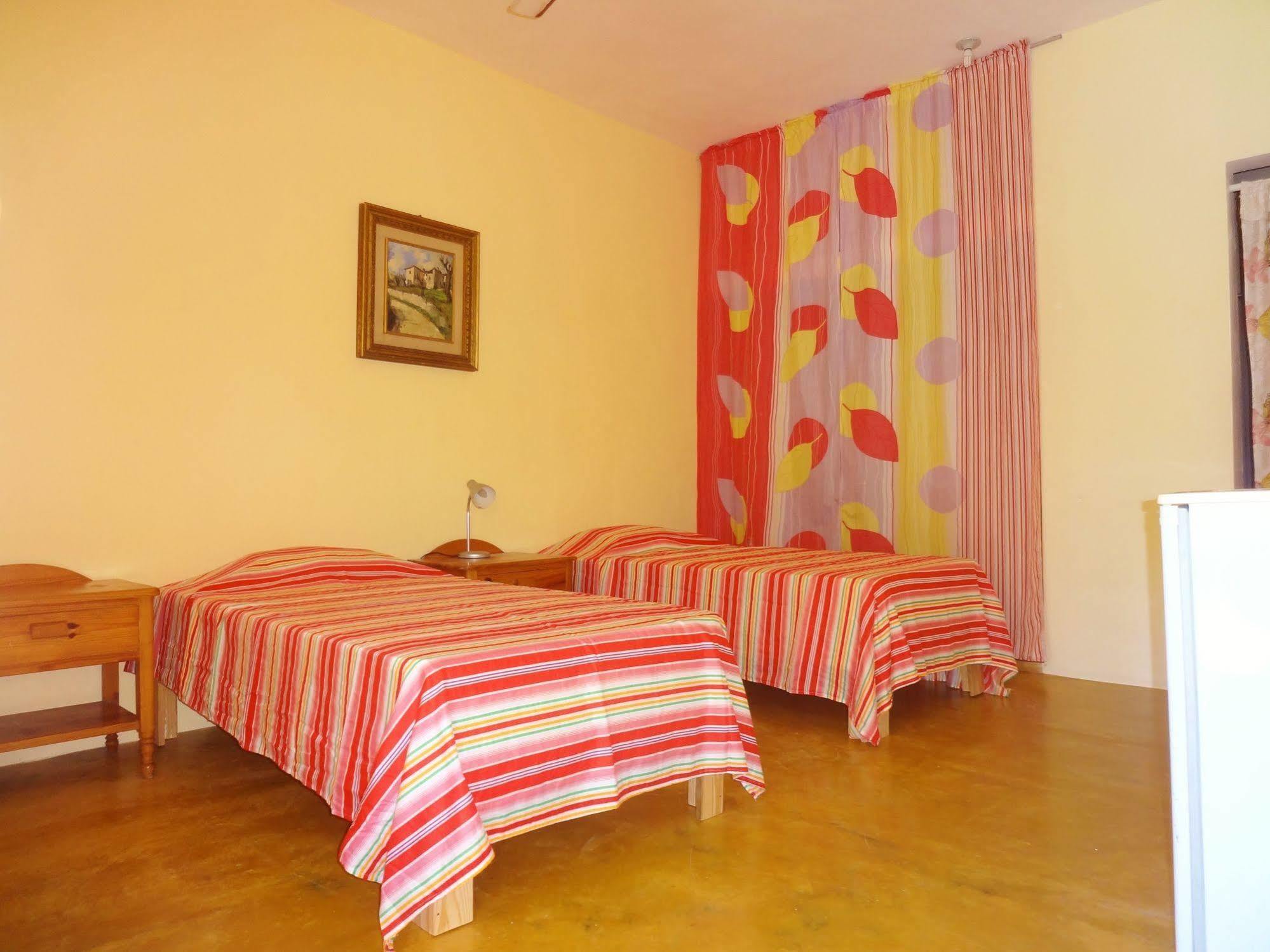 Gipsy Ranch Rooms Кабарете Екстериор снимка